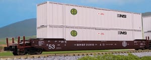 N MAXI-IV BNSF Old Logo 3-Car Set with HUB Containers (White)